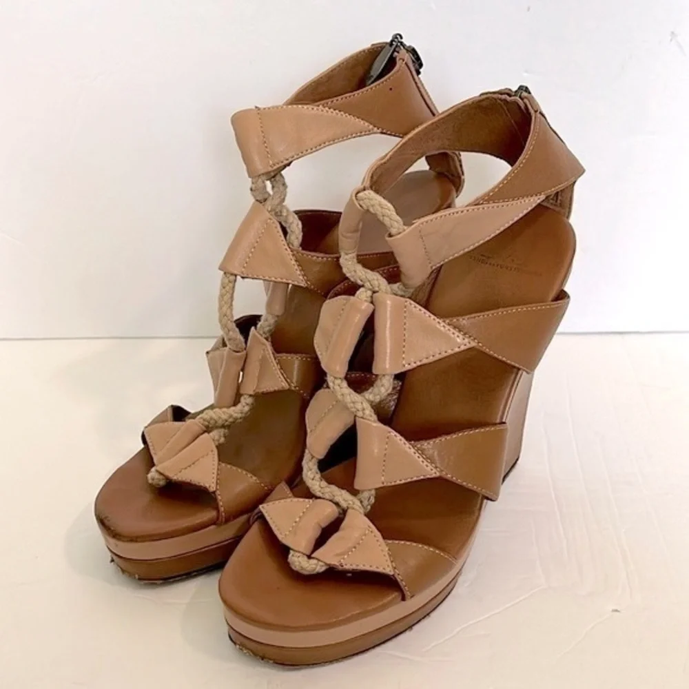 DVF Diane Von Furstenberg Theia wedge size 8